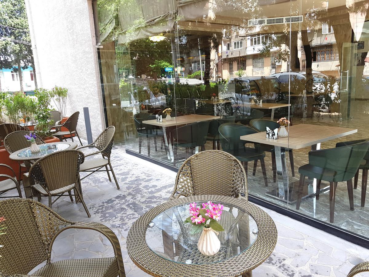 L Plaza Hotel Tbilisi Exterior photo