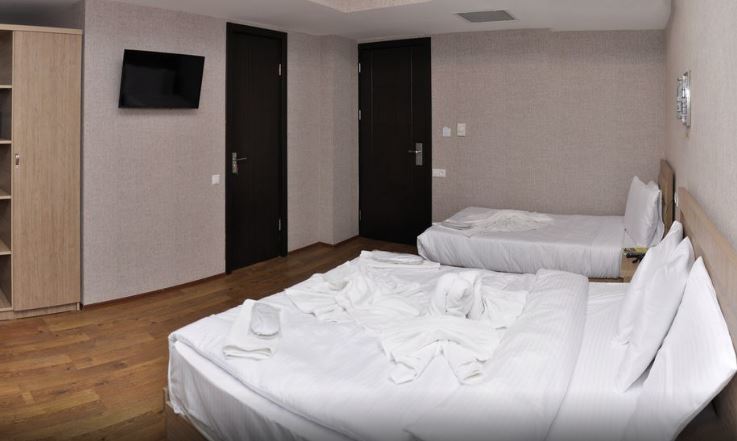 L Plaza Hotel Tbilisi Exterior photo